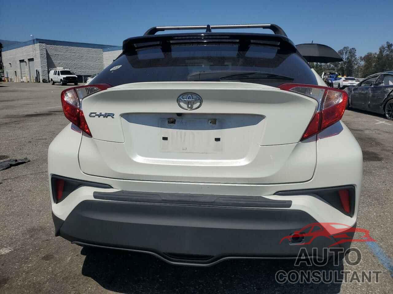 TOYOTA C-HR 2020 - JTNKHMBX0L1067730