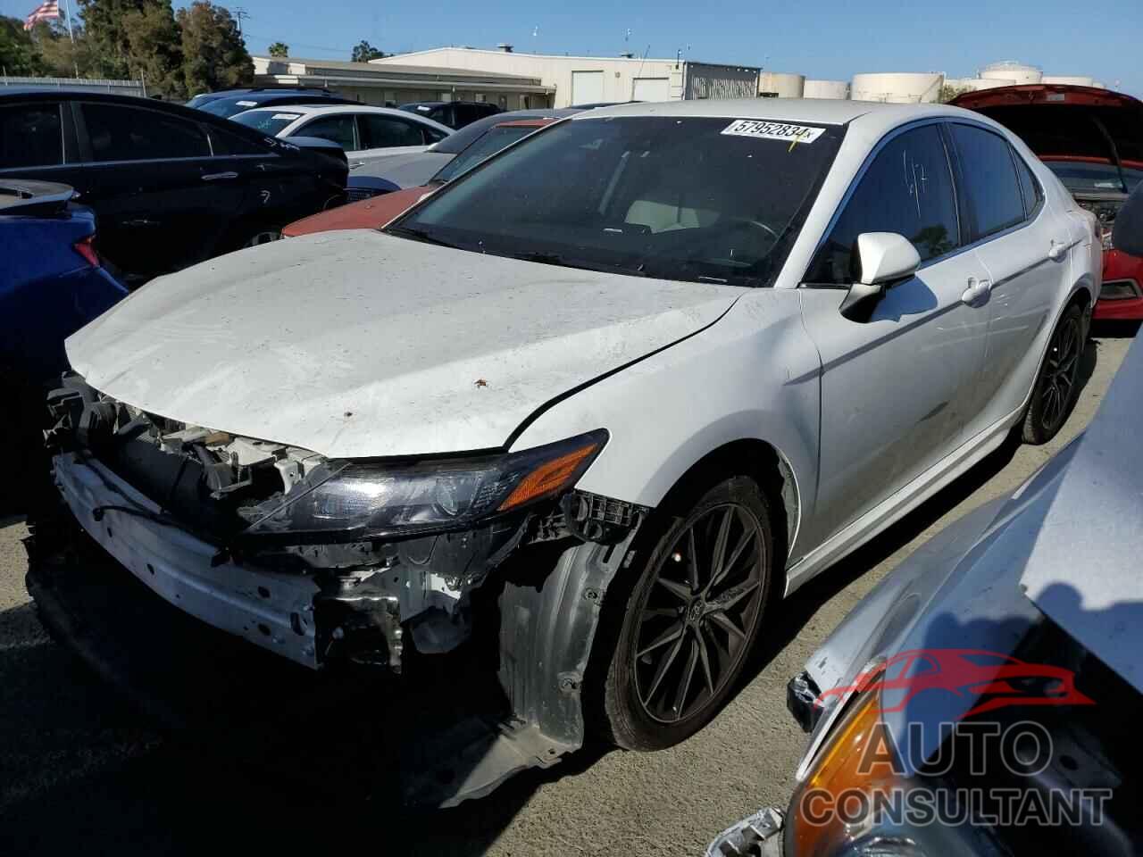 TOYOTA CAMRY 2022 - 4T1G11AK3NU691215