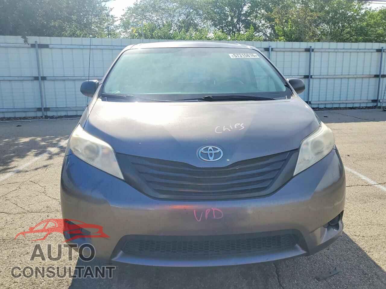 TOYOTA SIENNA 2011 - 5TDZK3DC6BS045967