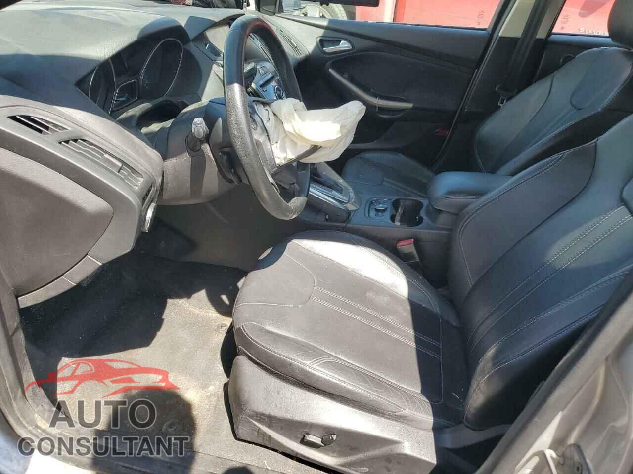 FORD FOCUS 2012 - 1FAHP3M23CL474528