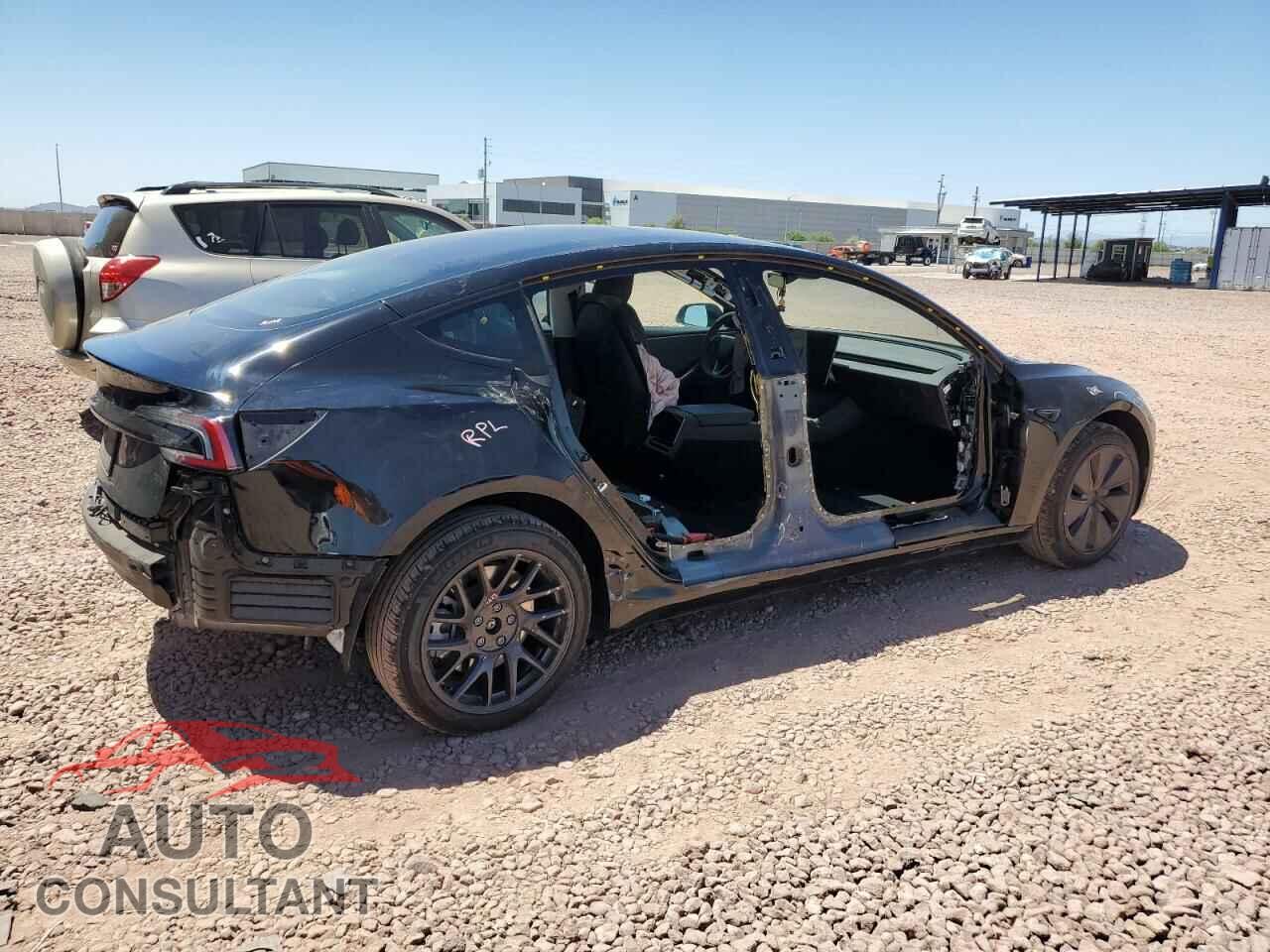 TESLA MODEL 3 2024 - 5YJ3E1EA7RF871823
