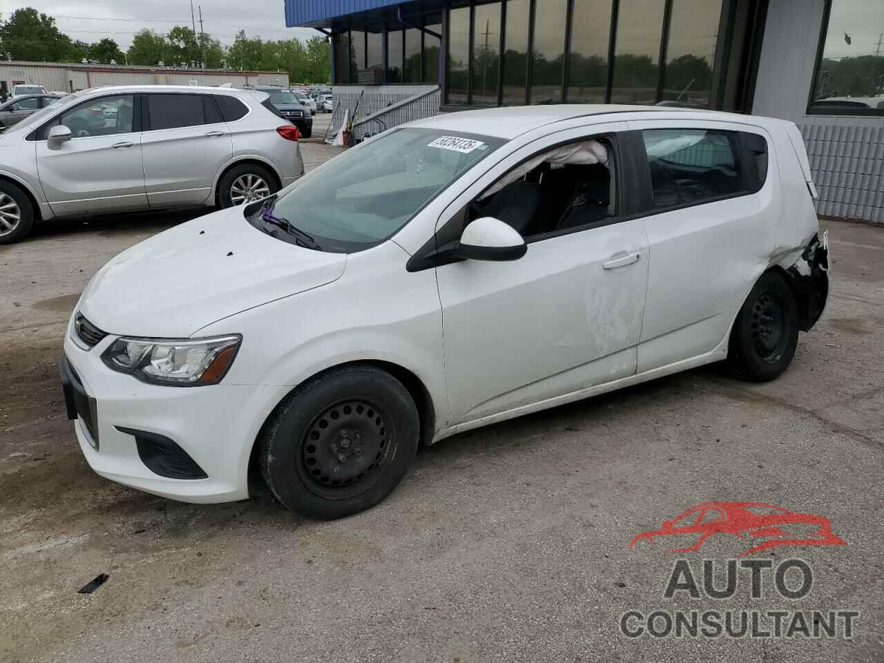 CHEVROLET SONIC 2017 - 1G1JG6SH0H4177229