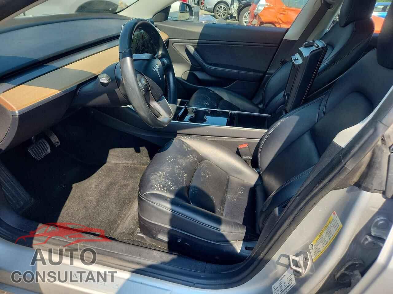 TESLA MODEL 3 2018 - 5YJ3E1EB7JF114515