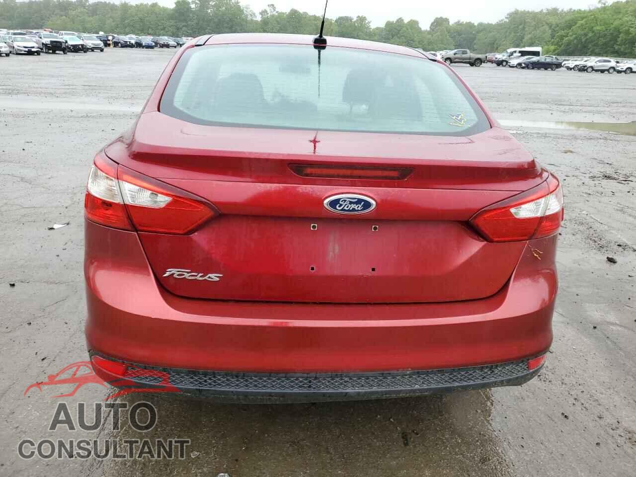 FORD FOCUS 2013 - 1FADP3F2XDL130286