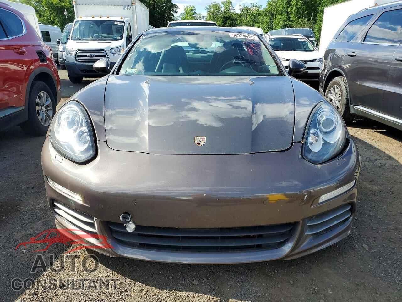 PORSCHE PANAMERA 2015 - WP0AA2A76FL005185