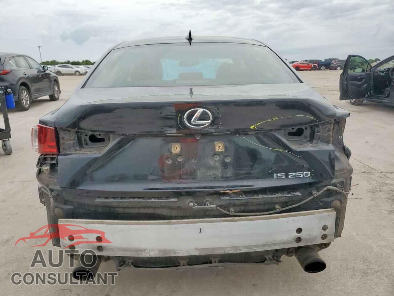 LEXUS IS 2014 - JTHBF1D24E5037313