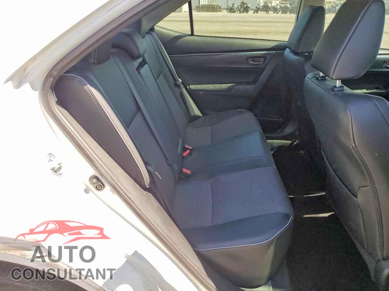 TOYOTA COROLLA 2015 - 5YFBURHE5FP350143