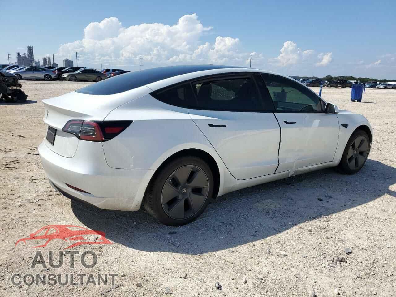 TESLA MODEL 3 2023 - 5YJ3E1EA0PF586524