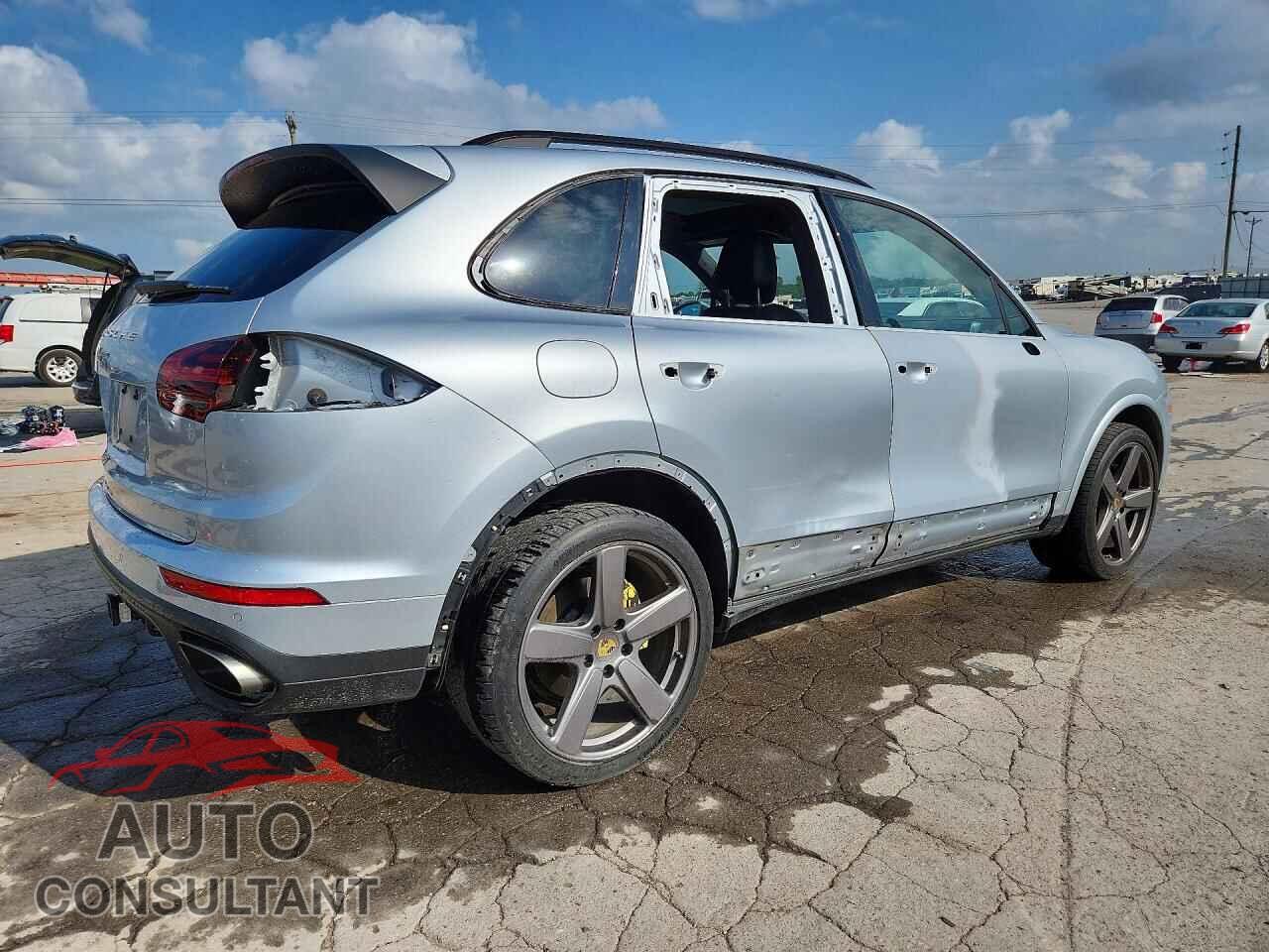 PORSCHE CAYENNE 2017 - WP1AA2A2XHKA86591