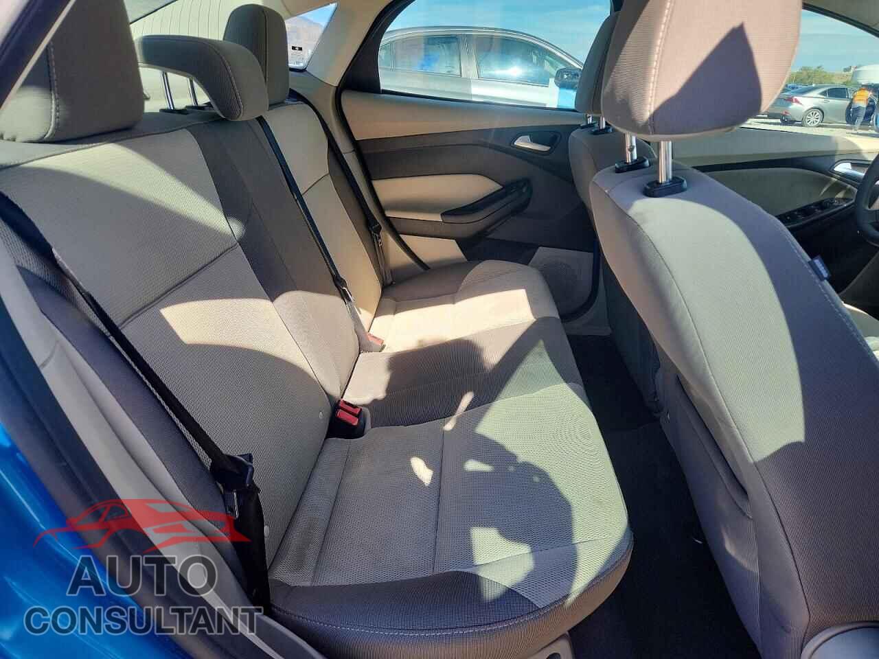 FORD FOCUS 2013 - 1FADP3F23DL372644