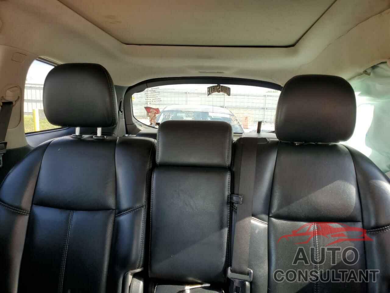 NISSAN PATHFINDER 2017 - 5N1DR2MNXHC675899