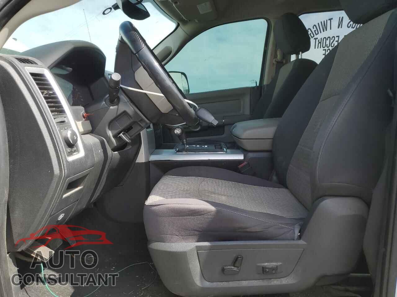 DODGE RAM 1500 2012 - 1C6RD7LT9CS135410
