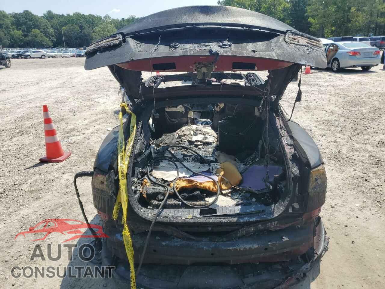 TESLA MODEL S 2023 - 5YJSA1E67PF514951