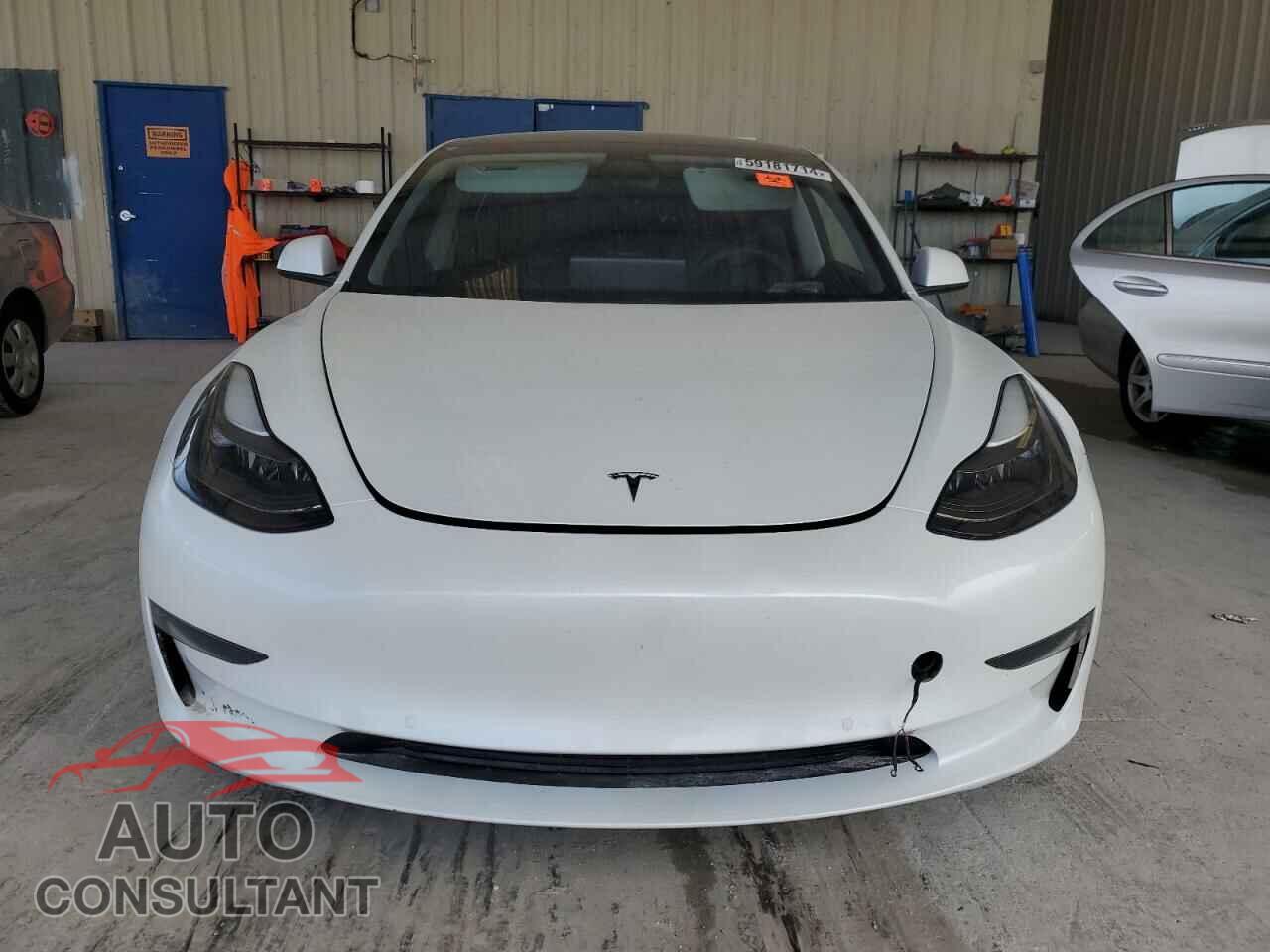 TESLA MODEL 3 2021 - 5YJ3E1EA5MF048137