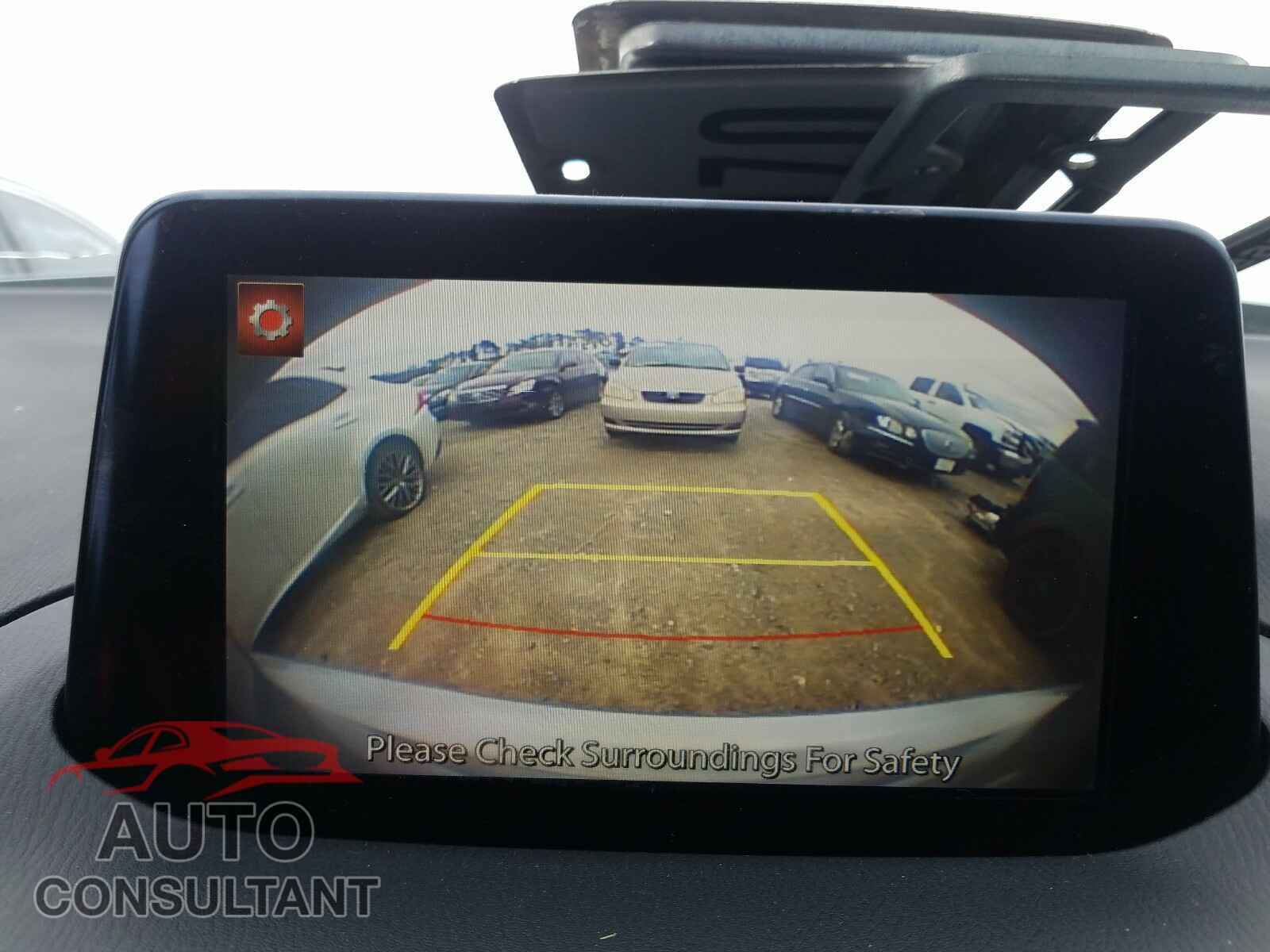 MAZDA 3 2017 - 3MZBN1U7XHM145334