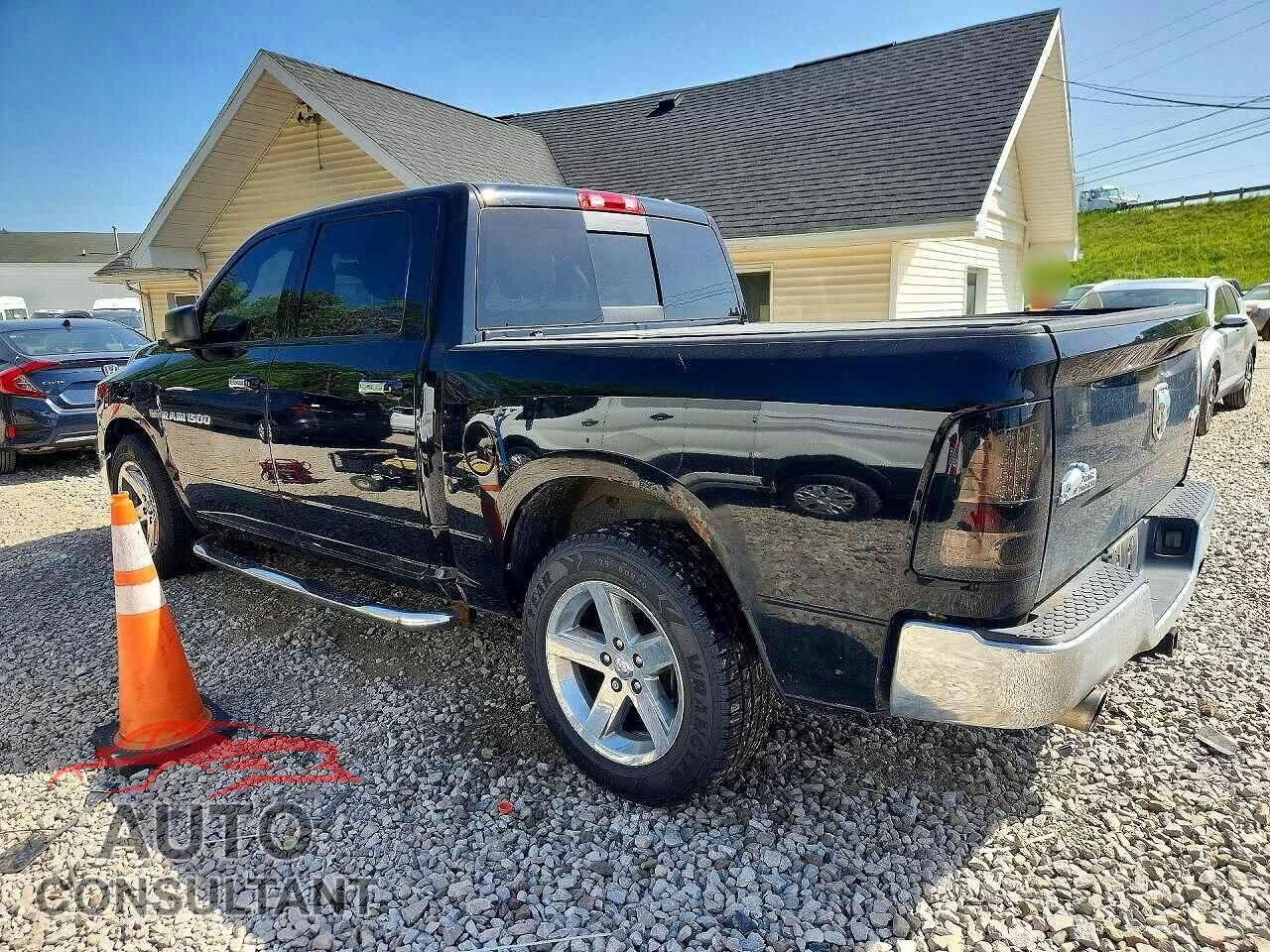 DODGE RAM 1500 2012 - 1C6RD7LT5CS317458