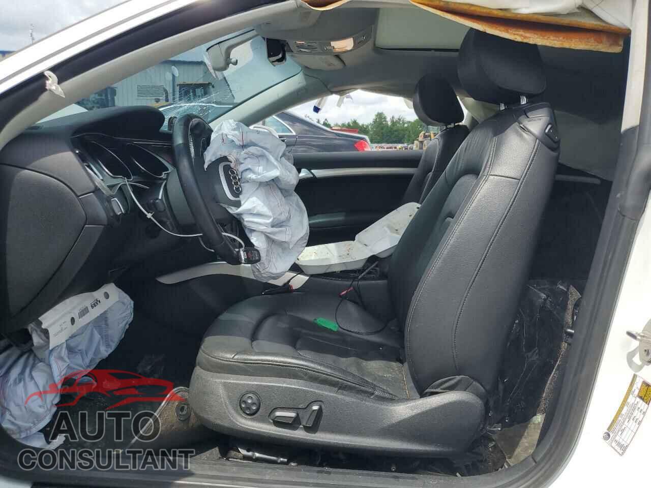 AUDI A5 2012 - WAUCFAFR0CA044762