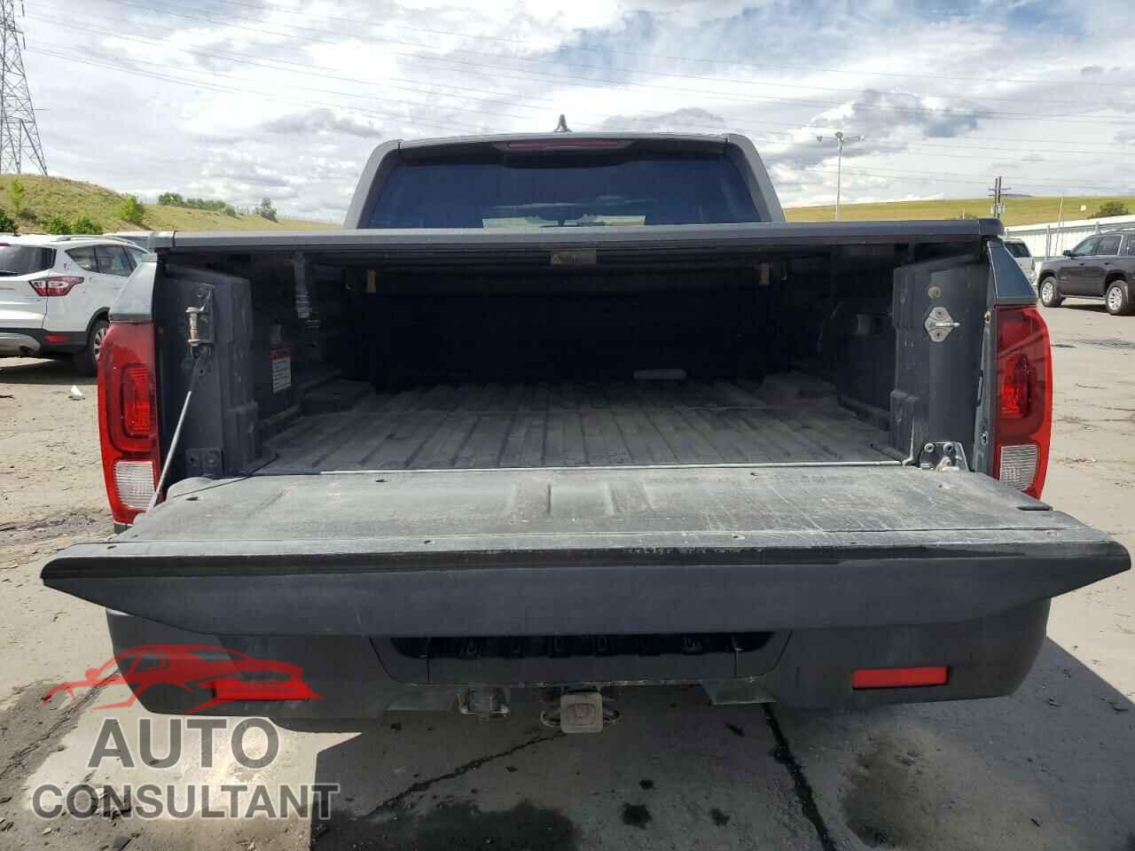 HONDA RIDGELINE 2018 - 5FPYK3F66JB005367