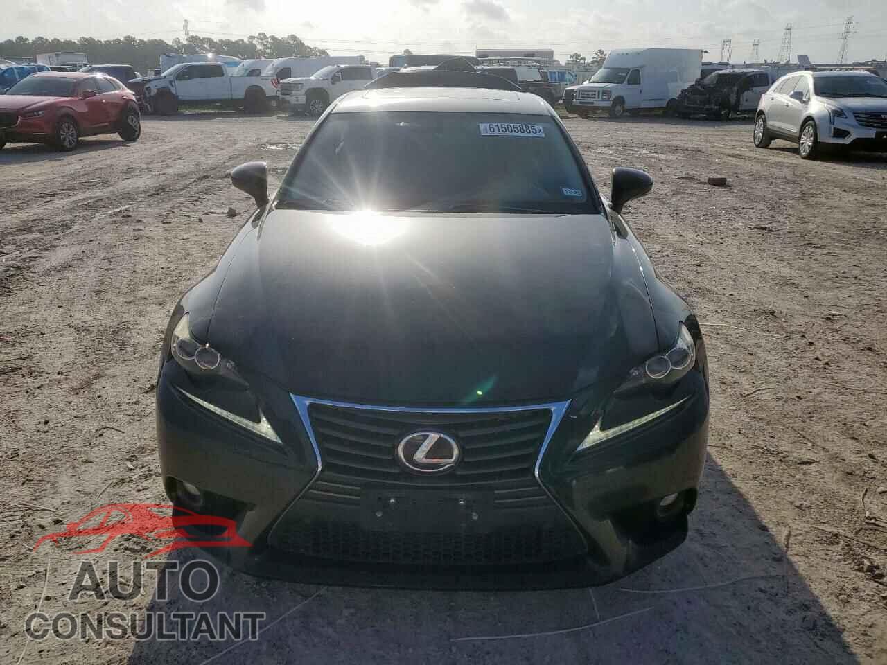 LEXUS IS 2014 - JTHBF1D21E5033364