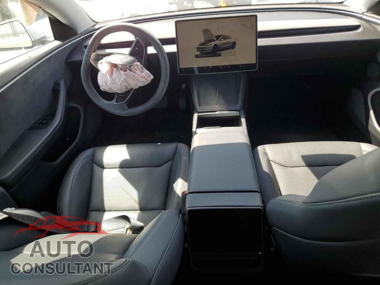 TESLA MODEL 3 2024 - 5YJ3E1EB4RF745749