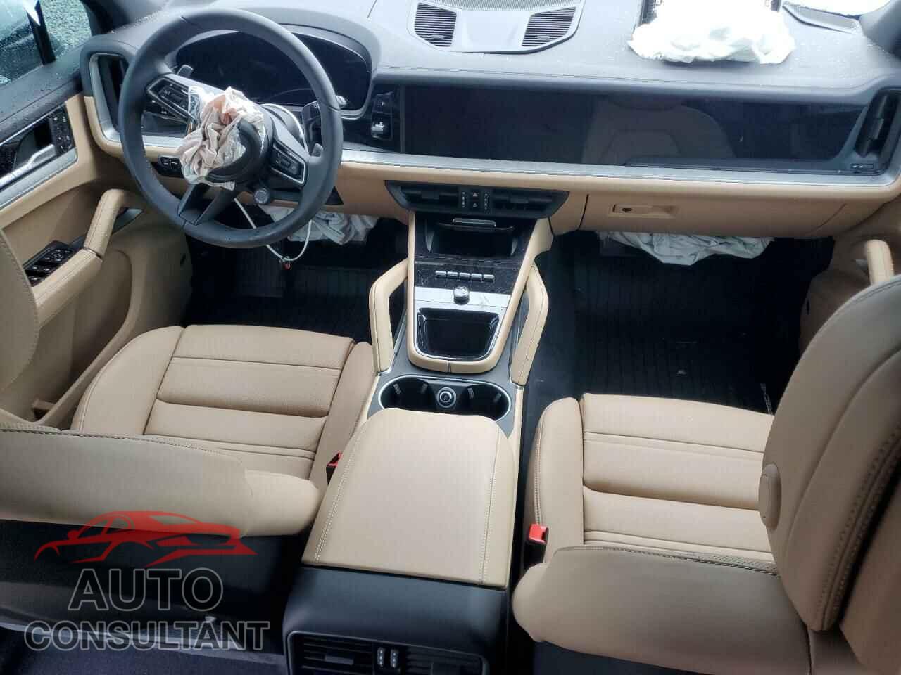 PORSCHE CAYENNE 2024 - WP1AA2AY2RDA06971