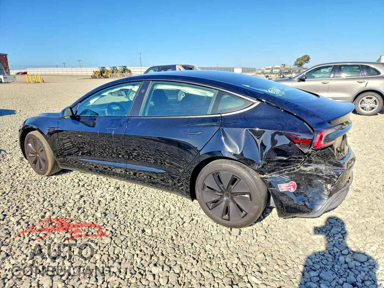 TESLA MODEL 3 2024 - 5YJ3E1EA3RF738167