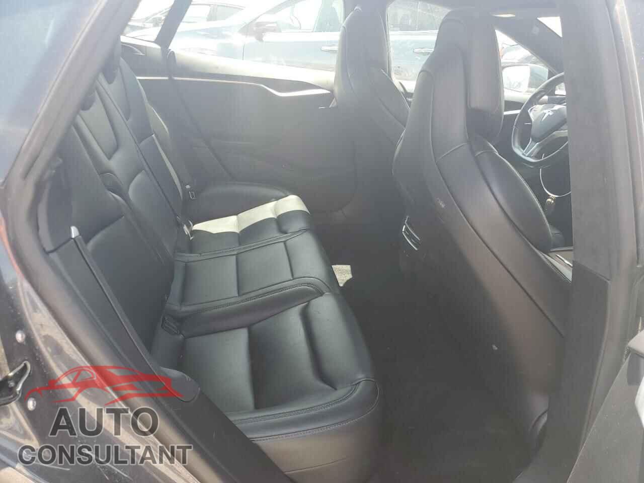 TESLA MODEL S 2017 - 5YJSA1E2XHF218823