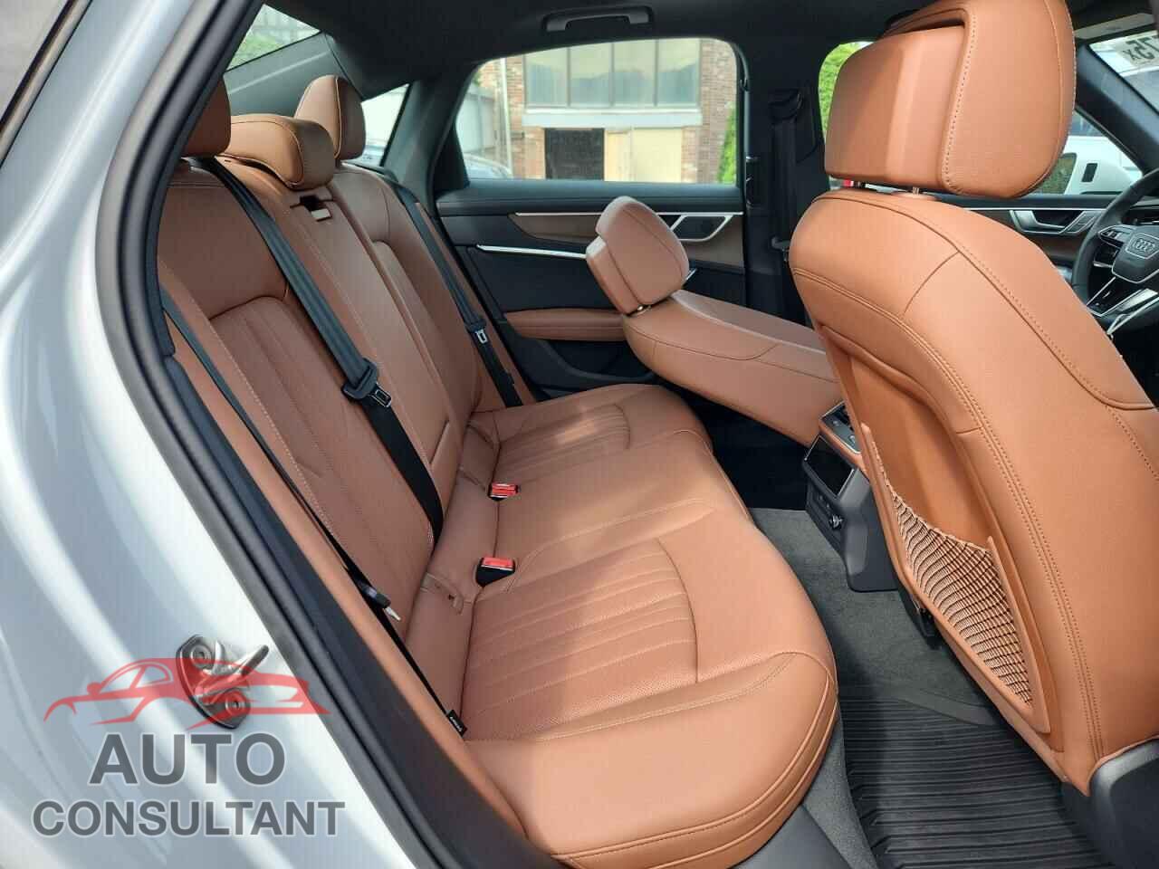 AUDI A6 2025 - WAUL2BF28SN000858