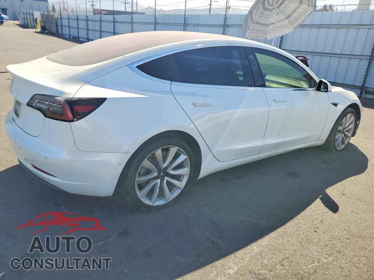 TESLA MODEL 3 2018 - 5YJ3E1EA7JF015829