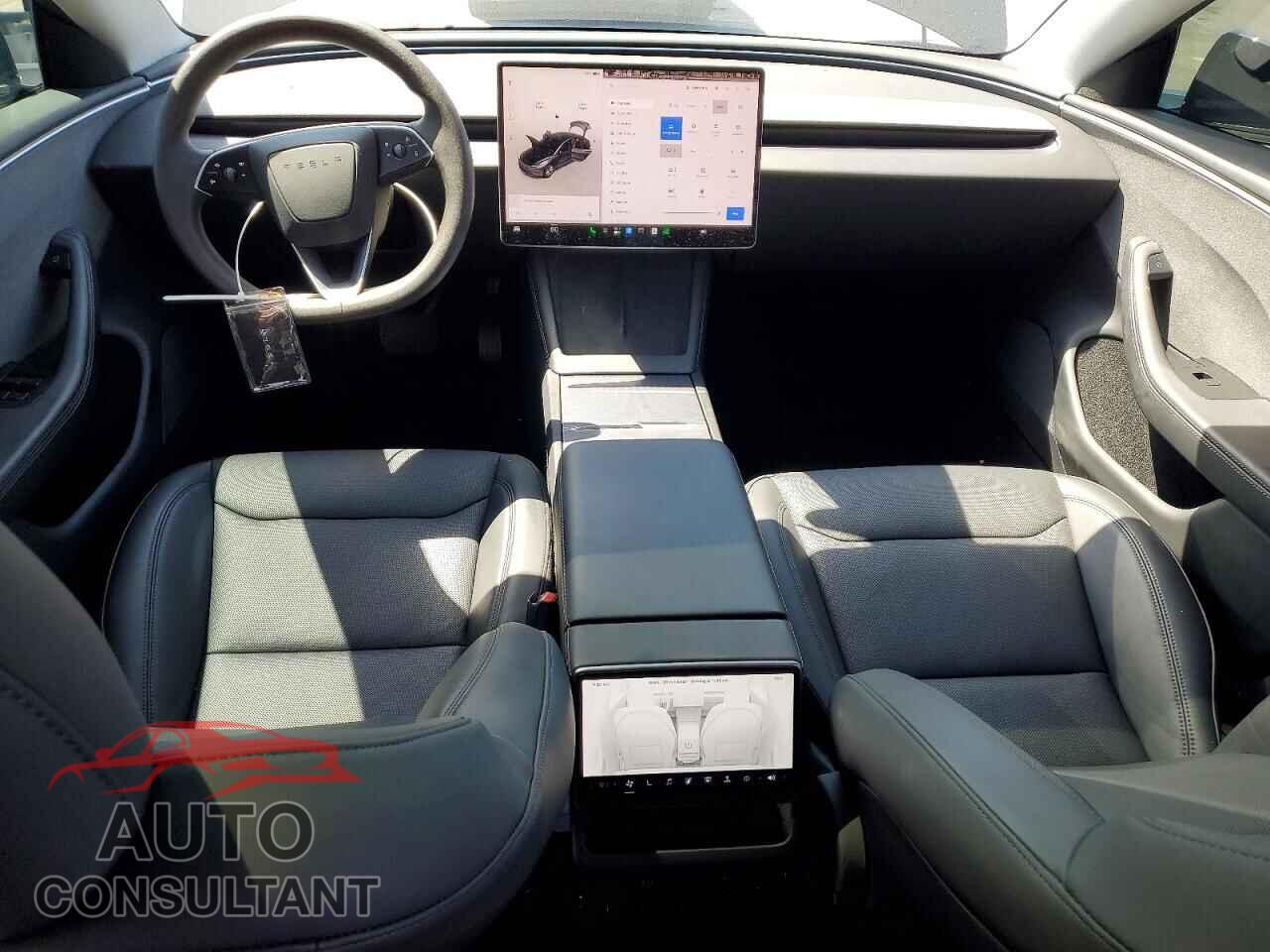 TESLA MODEL 3 2025 - 5YJ3E1EA7SF033801