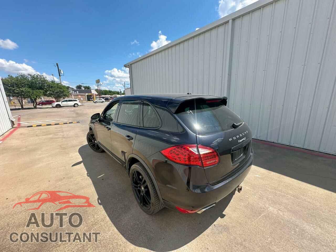 PORSCHE CAYENNE 2012 - WP1AB2A29CLA47281
