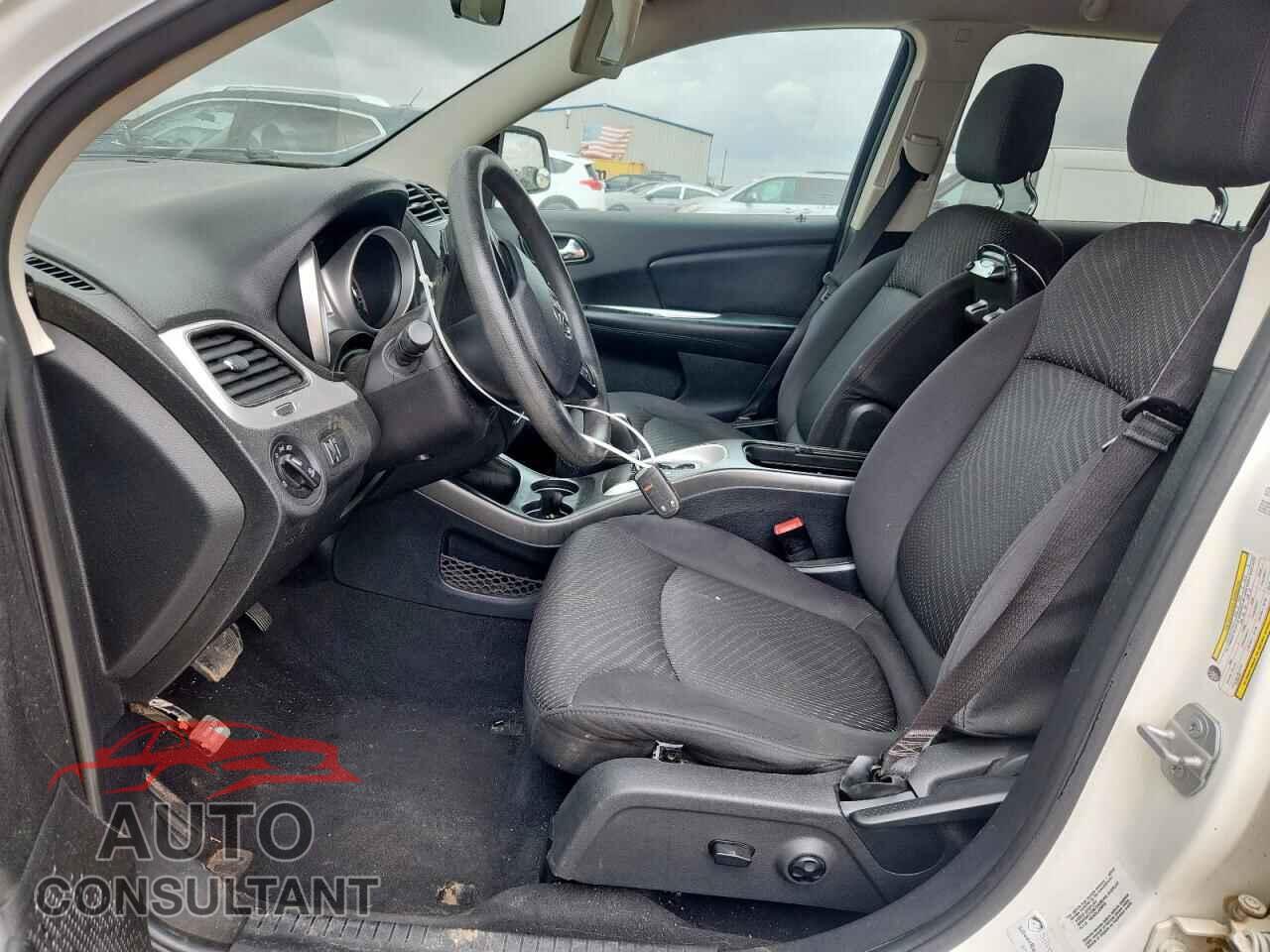 DODGE JOURNEY 2015 - 3C4PDCBB4FT536576