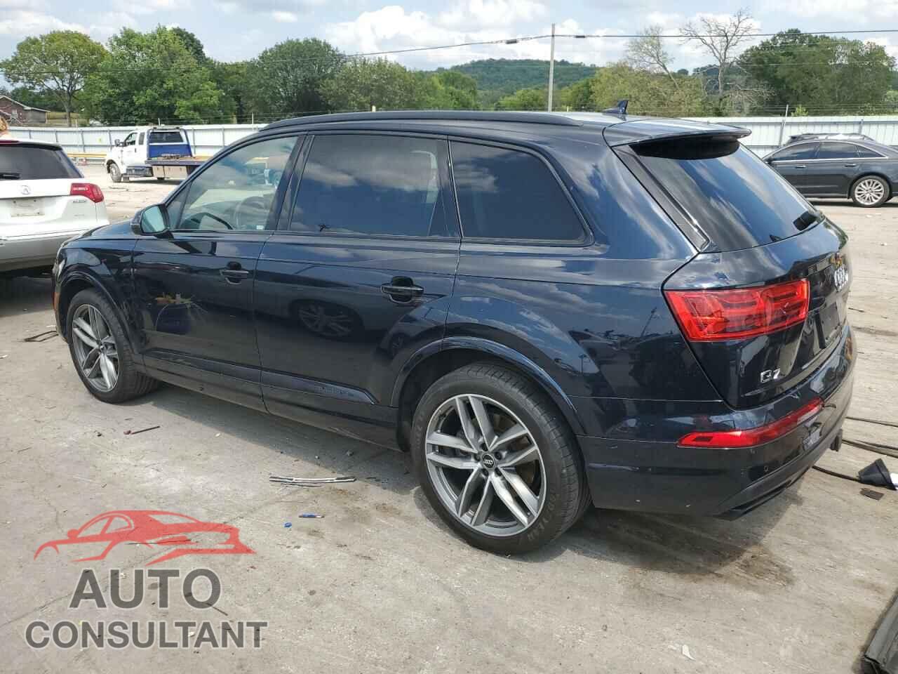 AUDI Q7 2018 - WA1VABF70JD009367