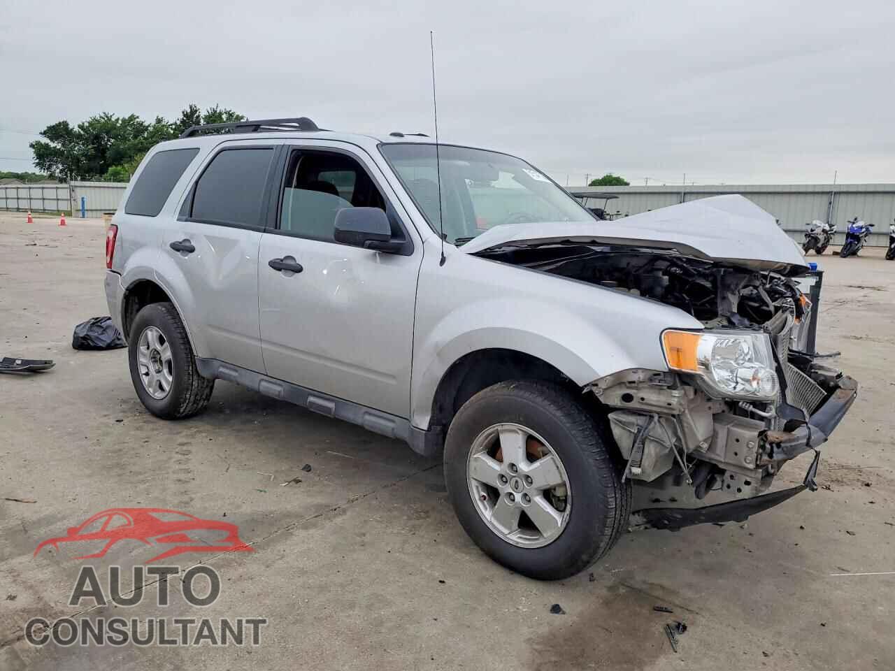 FORD ESCAPE 2011 - 1FMCU0D74BKA20733