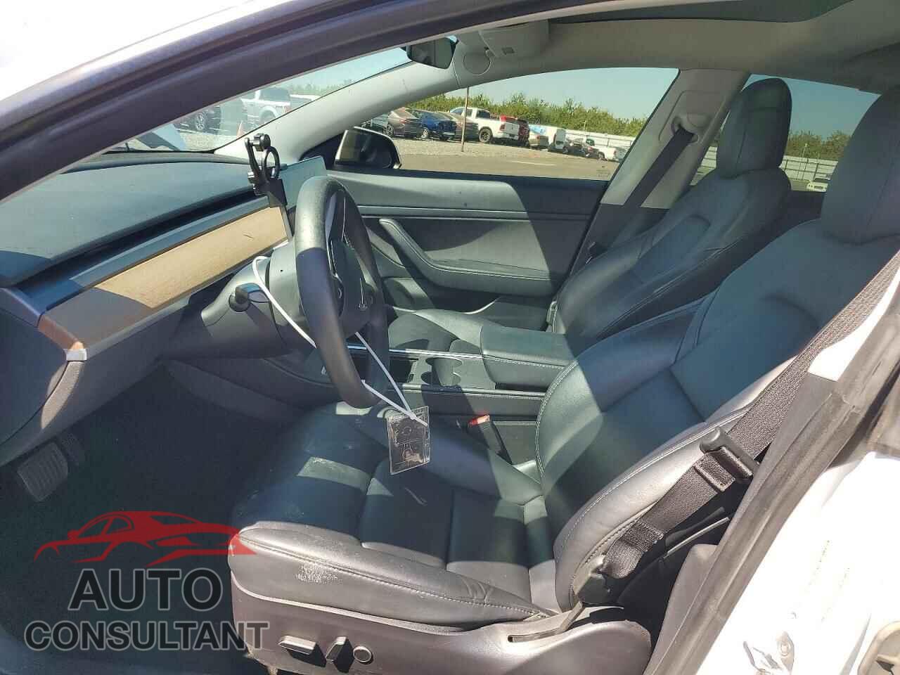 TESLA MODEL 3 2021 - 5YJ3E1EA0MF921969