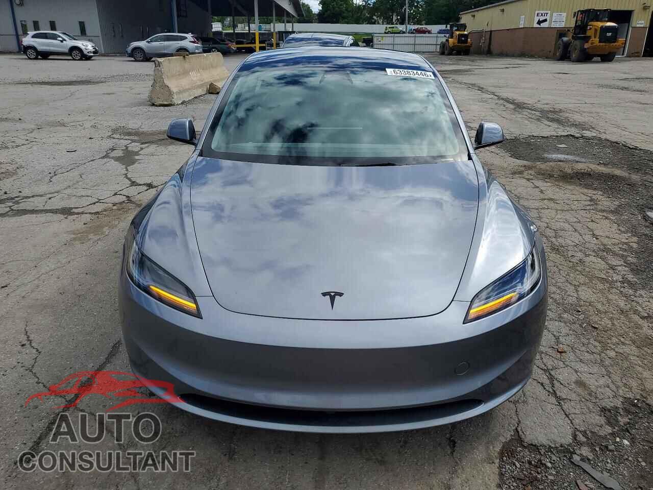 TESLA MODEL 3 2026 - 5YJ3E1EA6TF125595