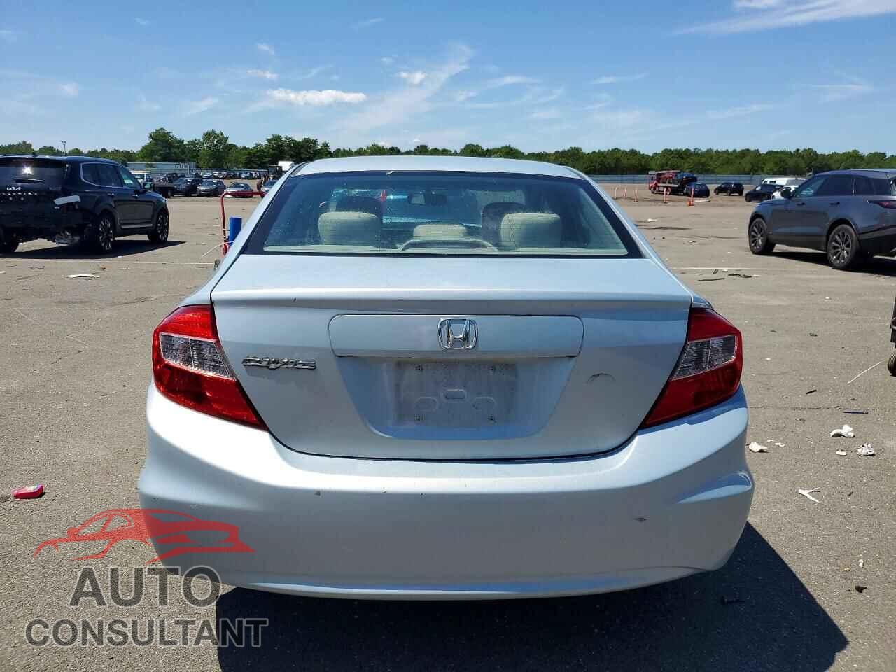 HONDA CIVIC 2012 - 2HGFB2F55CH594993