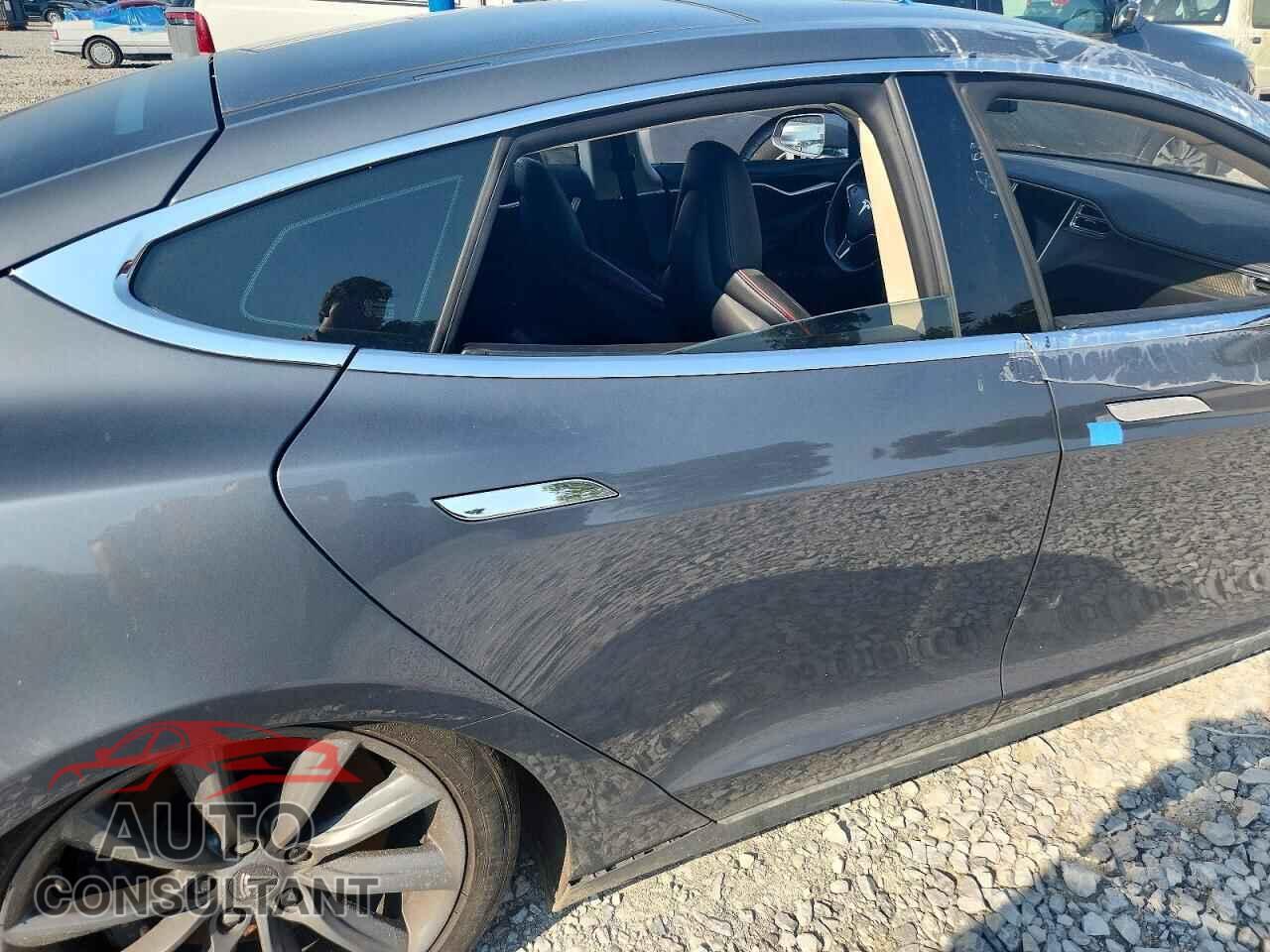 TESLA MODEL S 2012 - 5YJSA1CP8CFP01797