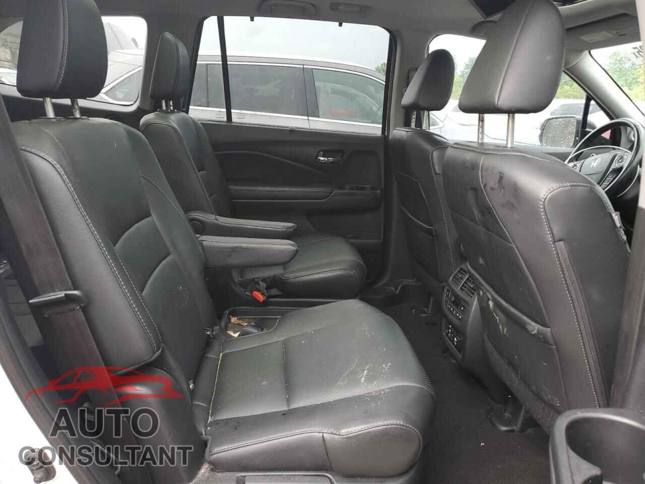 HONDA PILOT 2016 - 5FNYF6H0XGB016145