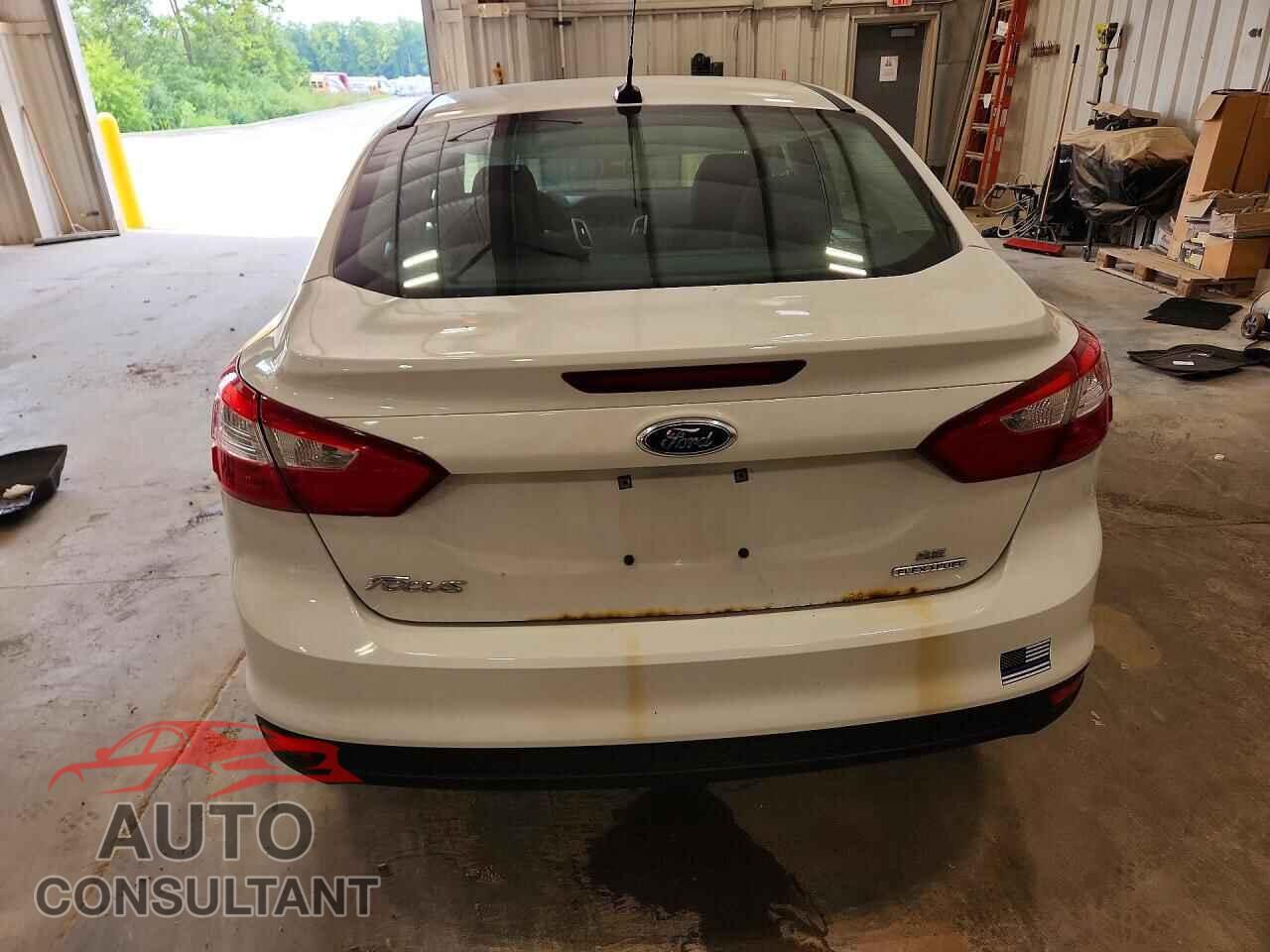 FORD FOCUS 2012 - 1FAHP3F28CL454823