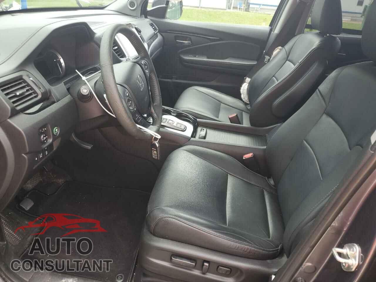 HONDA PILOT 2018 - 5FNYF5H98JB004155