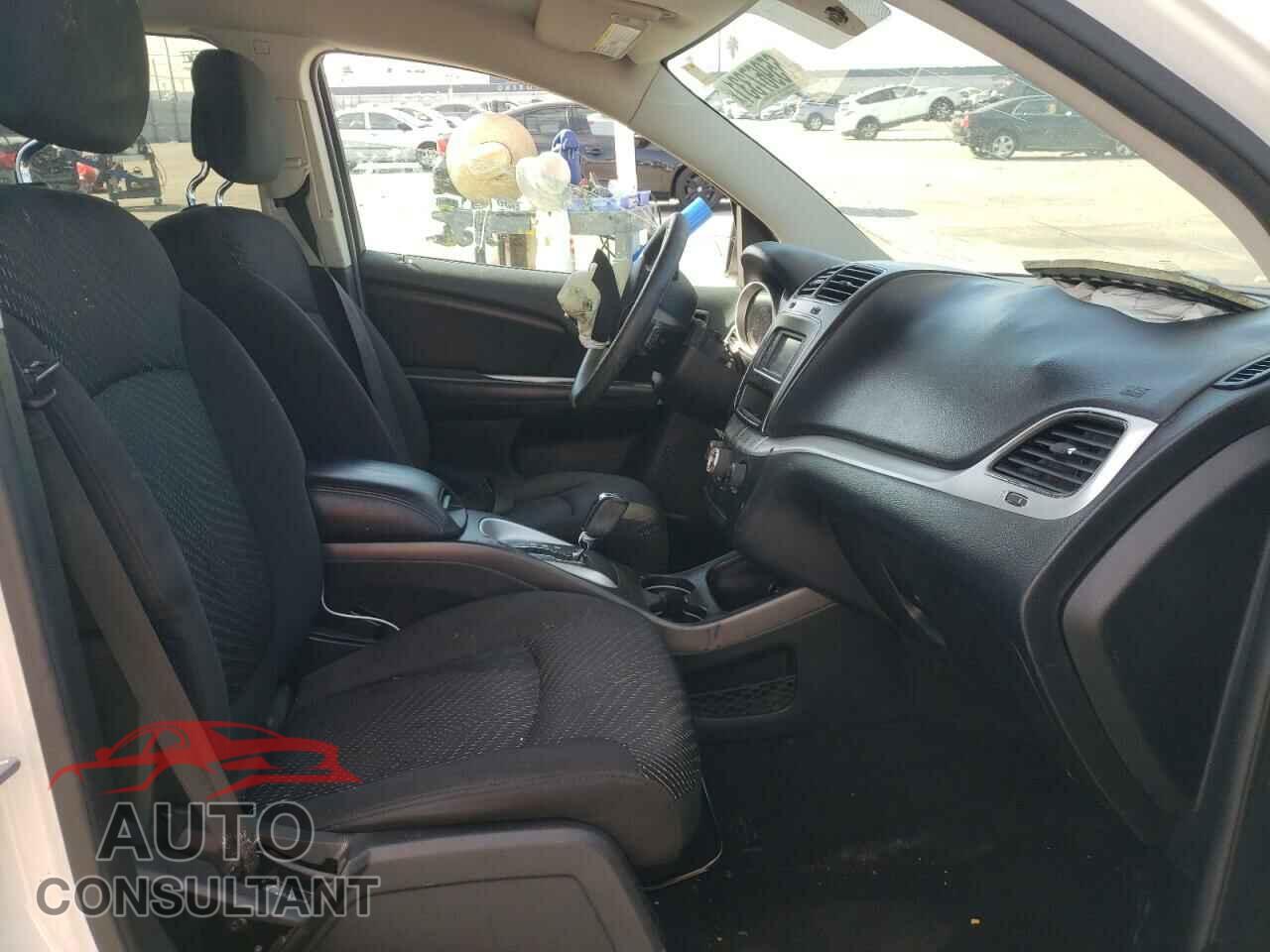 DODGE JOURNEY 2017 - 3C4PDCBG8HT572334