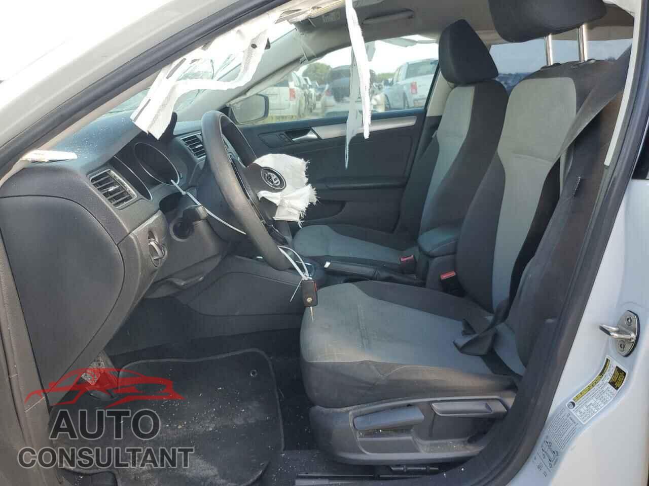VOLKSWAGEN JETTA 2017 - 3VW2B7AJ2HM319859