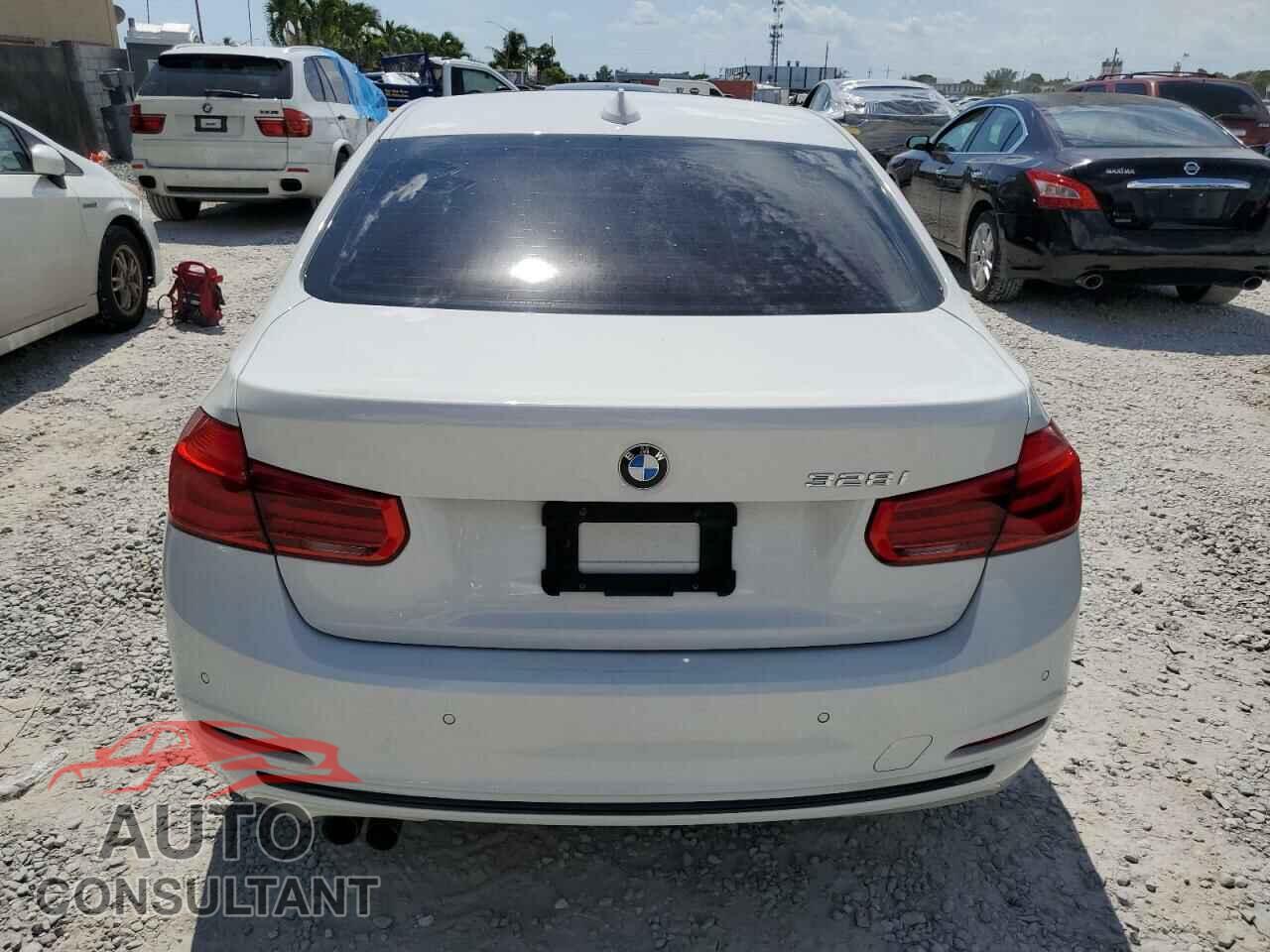BMW 3 SERIES 2016 - WBA8E9G52GNT86652