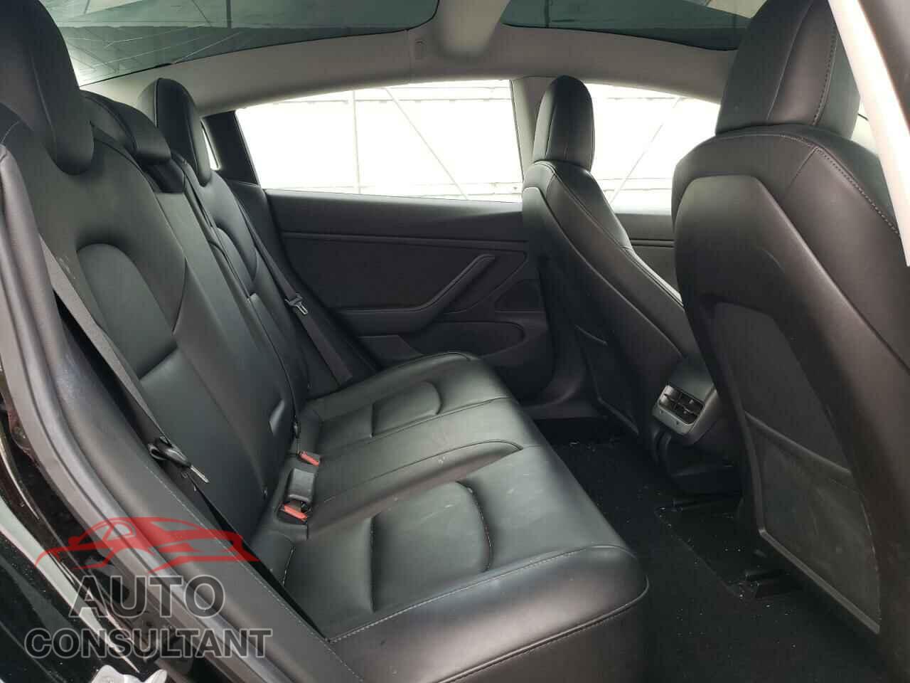 TESLA MODEL 3 2019 - 5YJ3E1EB3KF385430