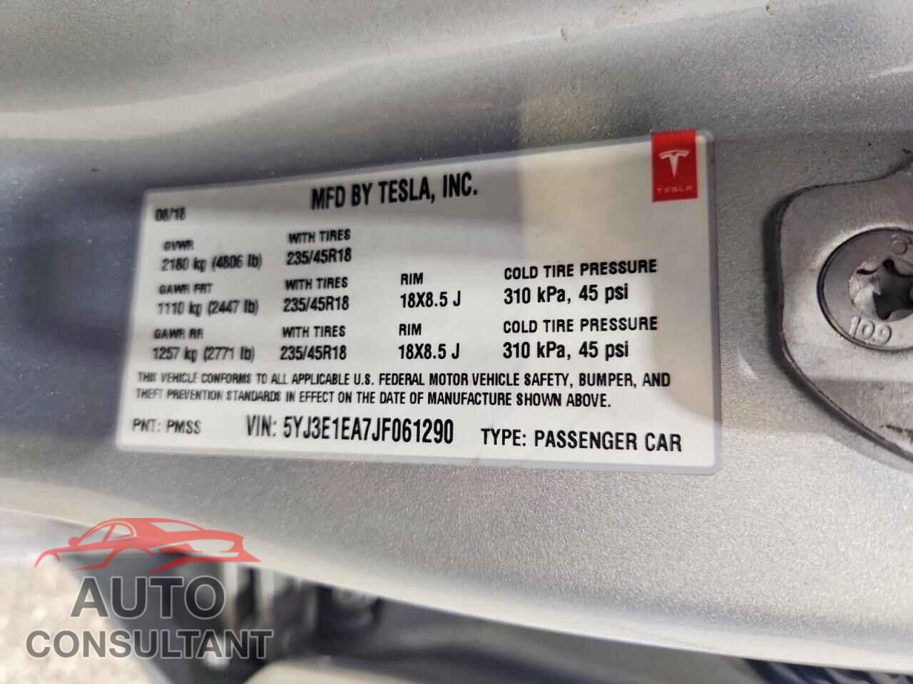 TESLA MODEL 3 2018 - 5YJ3E1EA7JF061290