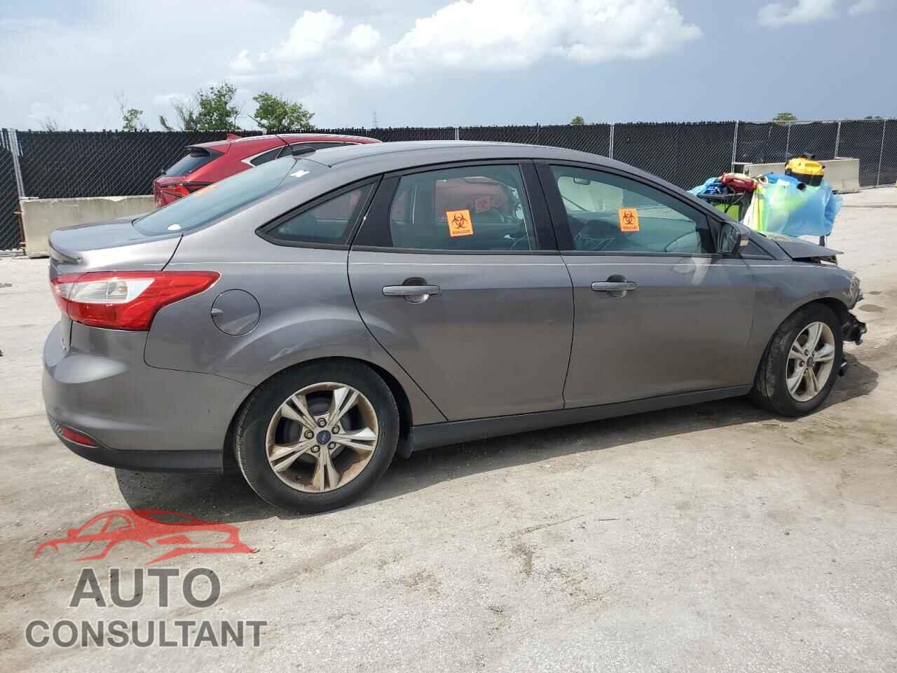 FORD FOCUS 2014 - 1FADP3F22EL204124