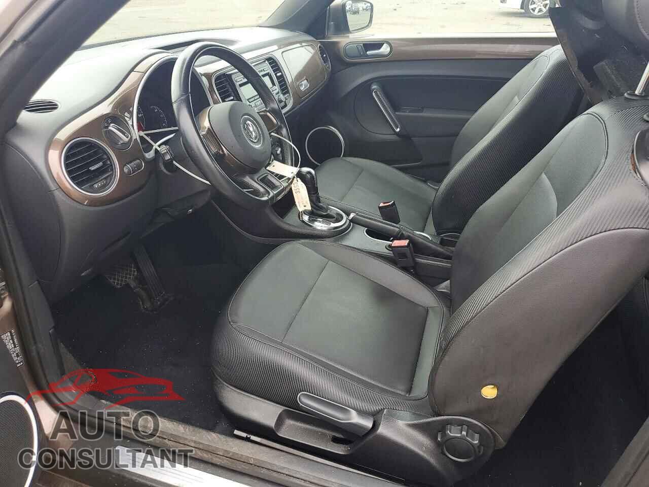 VOLKSWAGEN BEETLE 2012 - 3VWJP7AT2CM665529