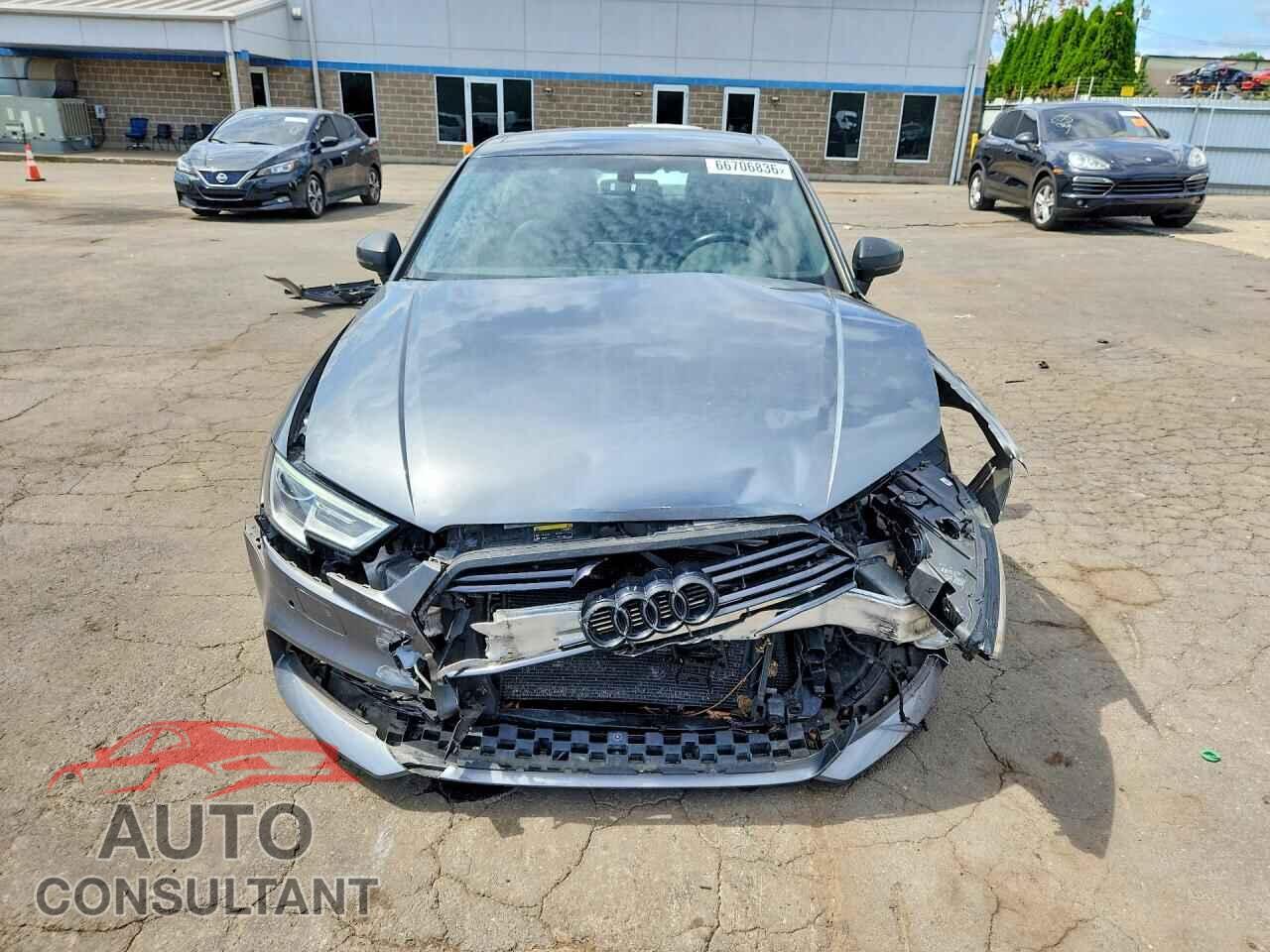 AUDI A3 2017 - WAUJ8GFF3H1015239
