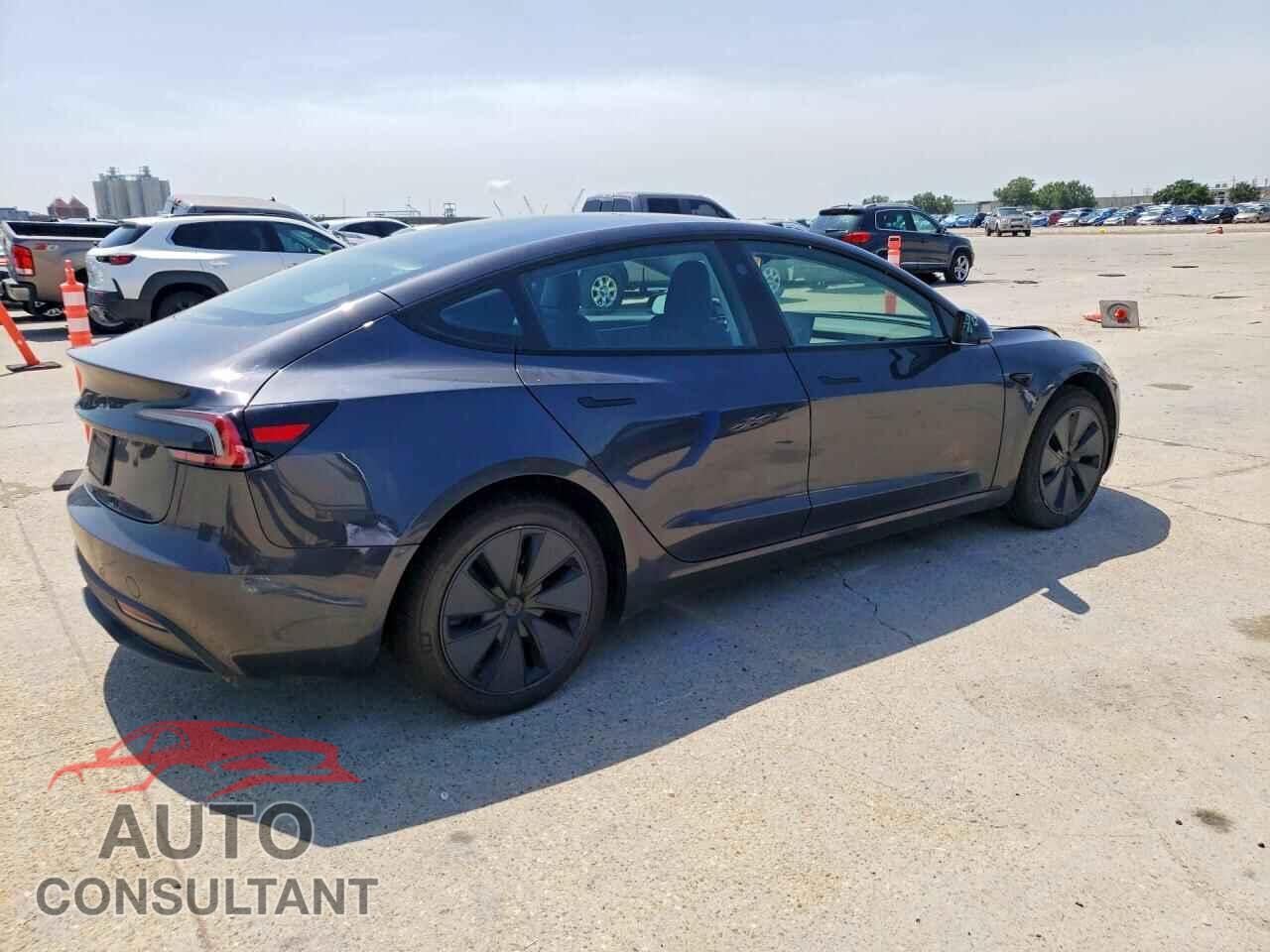 TESLA MODEL 3 2025 - 5YJ3E1EA5SF933113